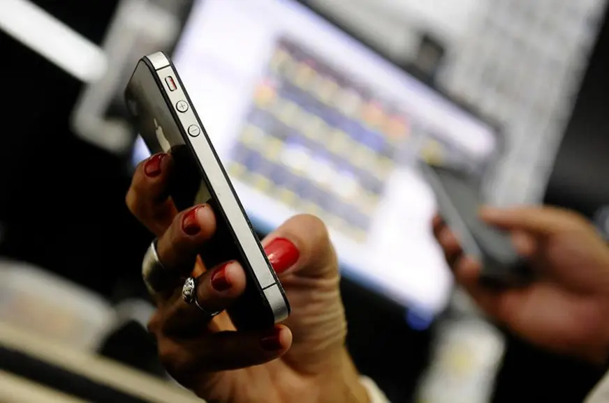 Estudo da PUC-RJ revela impacto do engajamento digital nas eleições de 2022