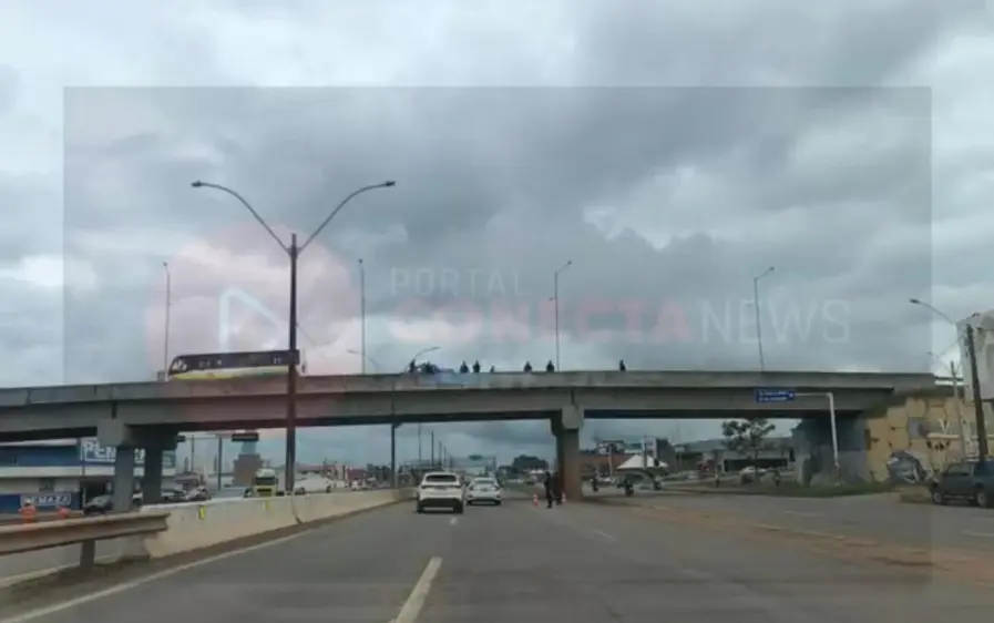 Polícia Militar remove pichações de facções em Porto Velho