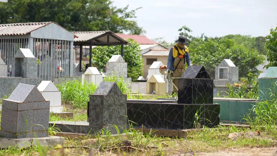 Prefeitura de Porto Velho intensifica limpeza de cemitérios para Finados