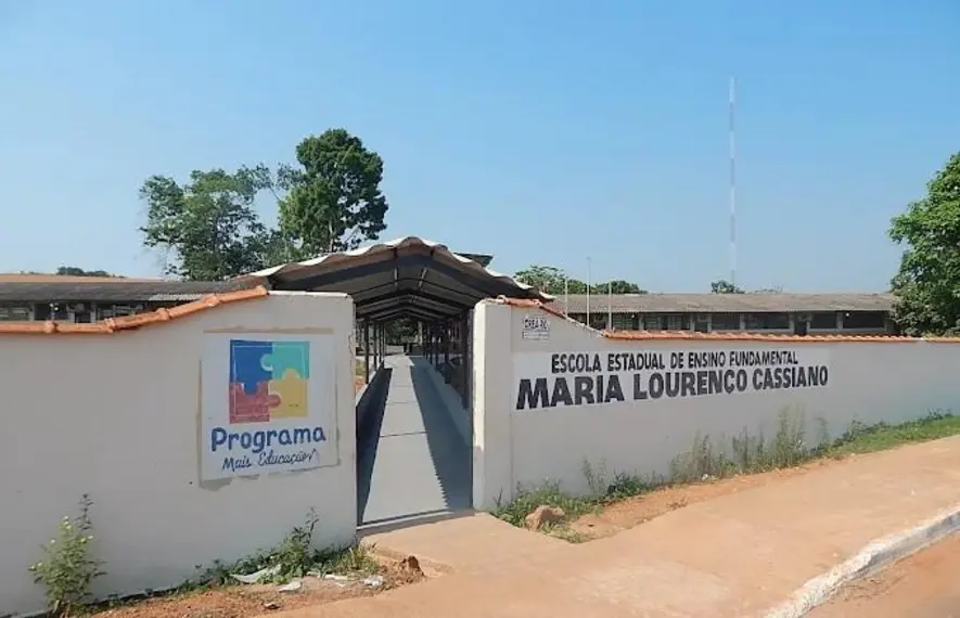 Dra Taíssa Sousa solicita instalação de caixa d'água em escola de Espigão do Oeste