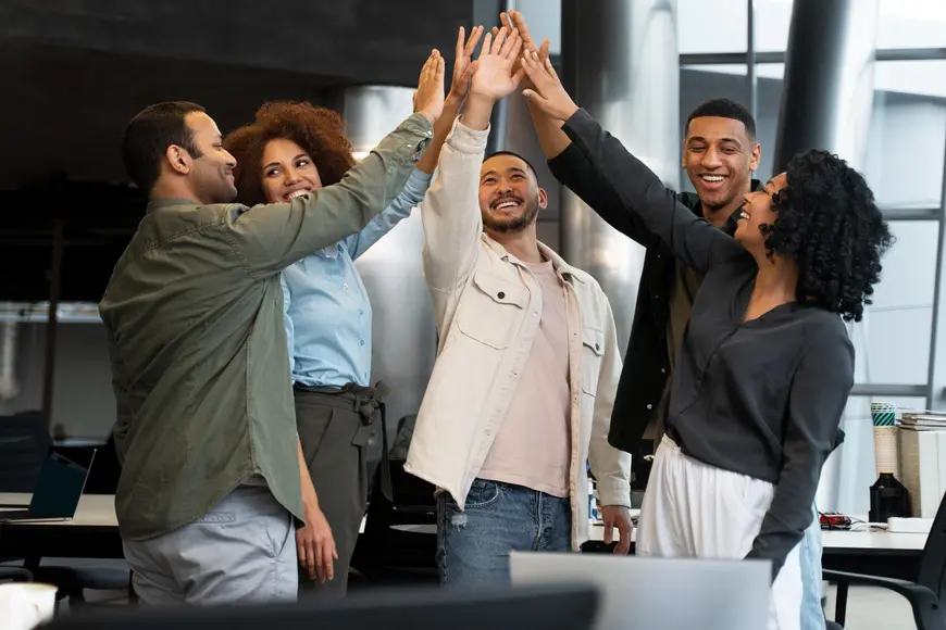 Setor varejista brasileiro testa modelo de trabalho 5x2 para melhorar qualidade de vida