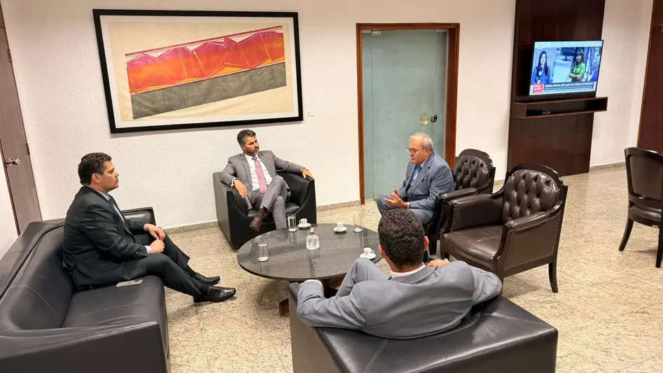 Senador Marcos Rogério discute impactos da reforma tributária em reunião no Senado