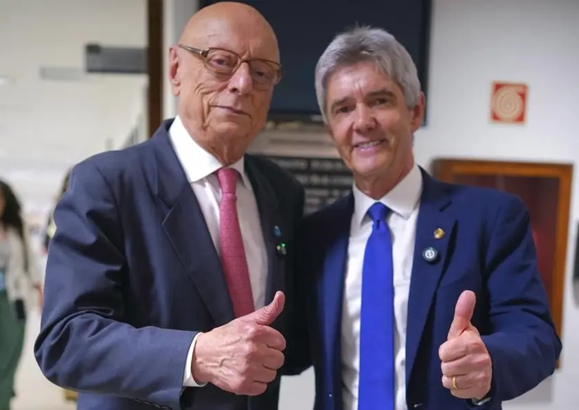 CCJ do Senado aprova PEC que protege caminhoneiros de penalizações indevidas