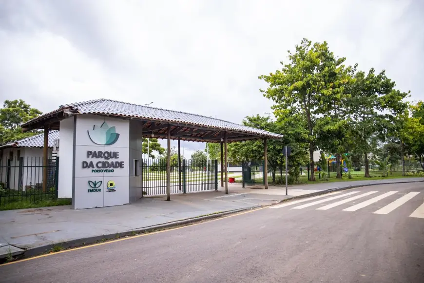 Parque da Cidade em Porto Velho fechado durante o dia no Natal Encantado