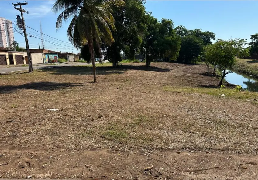 Prefeitura de Porto Velho realiza limpeza do Canal dos Tanques em São João Bosco