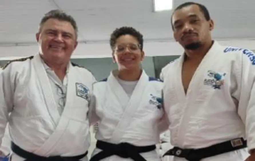 Victória Grutzmacher conquista faixa preta de judô aos 21 anos em Ji-Paraná