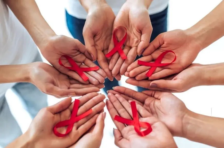 Dia Mundial de Luta contra a AIDS destaca avanços e desafios no combate ao HIV
