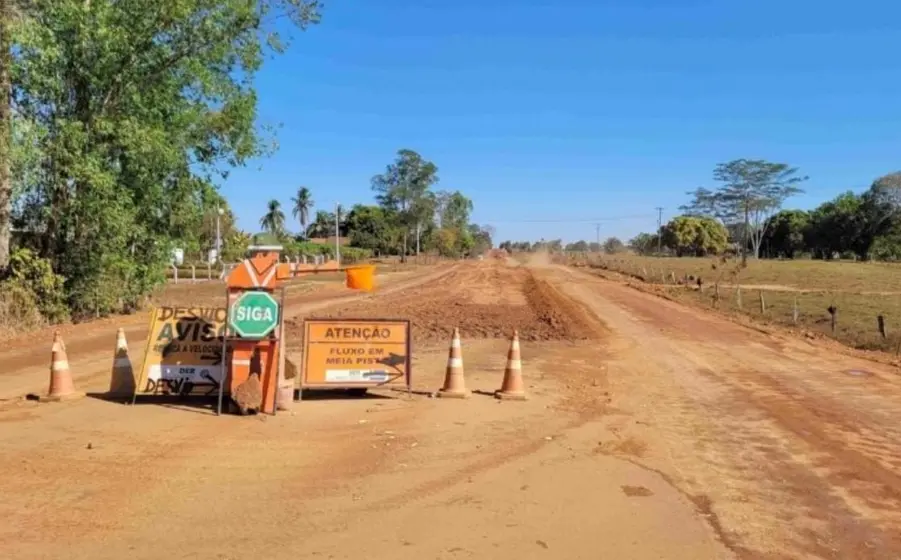 Deputado Alan Queiroz solicita convênio para melhorias em infraestrutura rural