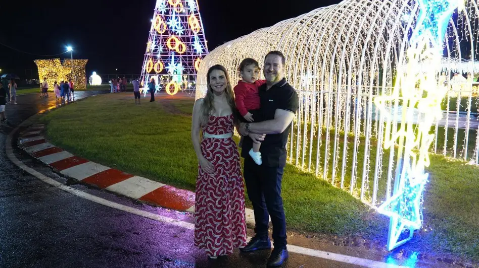 Governo e Prefeitura de Ariquemes inauguram decoração natalina na Vila Encantada