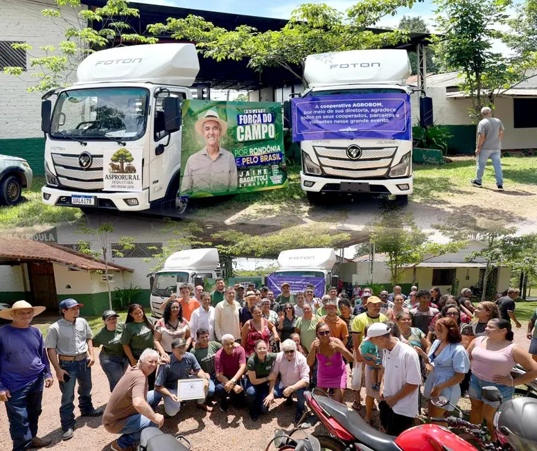 Senador entrega caminhões a cooperativas em Porto Velho e Candeias