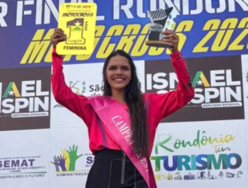 Beatriz Ingredy é a primeira mulher a conquistar três títulos estaduais de motocross em Rondônia