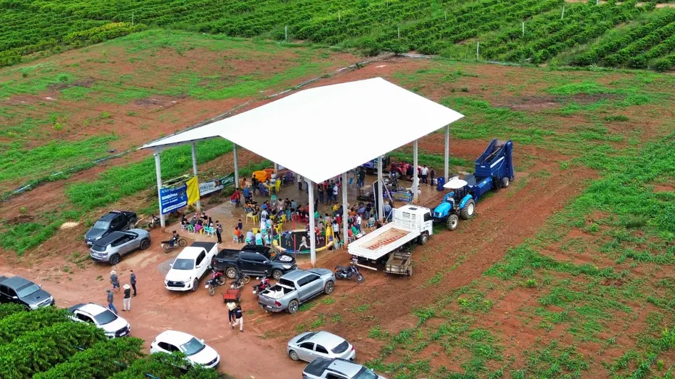 Nova Brasilândia do Oeste inaugura barracão para produtores rurais com investimento de R$ 200 mil