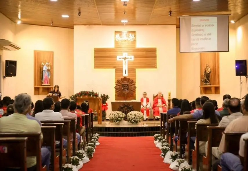 Dom Roque Paloschi celebra Crisma de 29 jovens em Vista Alegre do Abunã