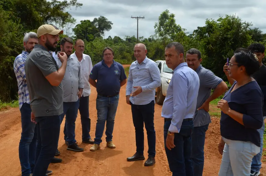 Deputado Ezequiel Neiva vistoria obra de nova ponte sobre o rio Cabixi