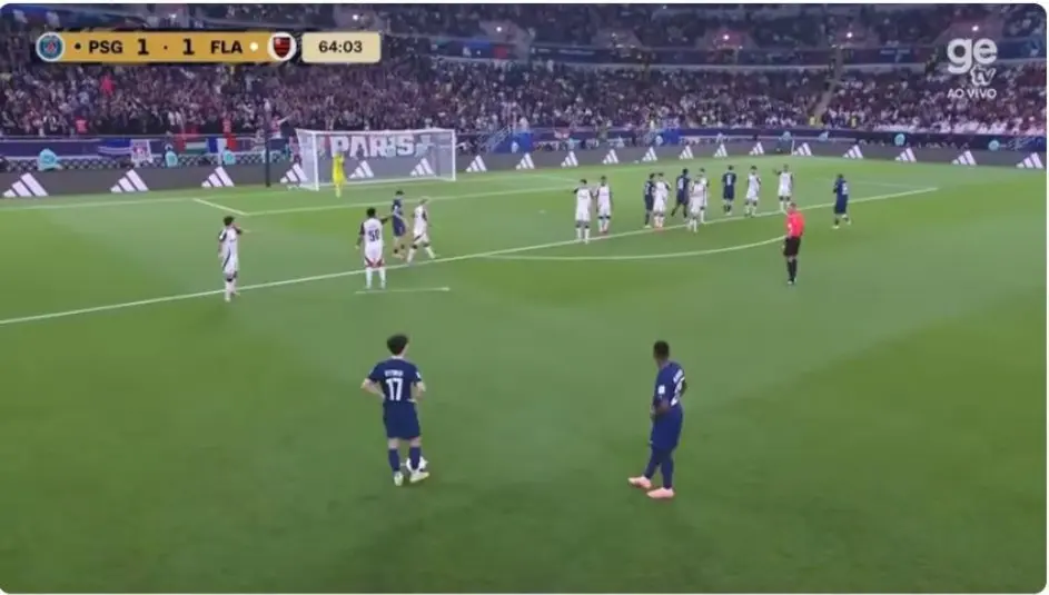 Flamengo empata com PSG após pênalti convertido por Jorginho em final intercontinental
