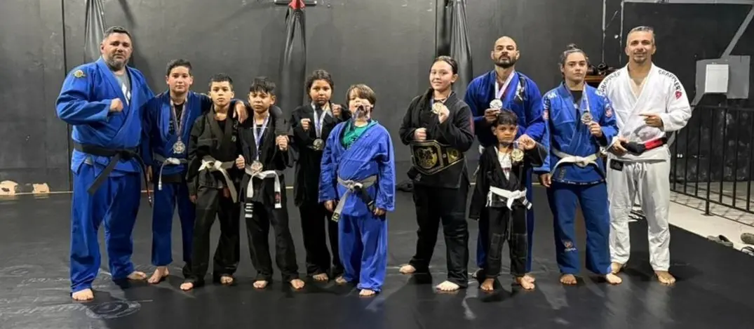 Alunos da Academia Almeida Fight Clube se destacam na Copa Kids Open