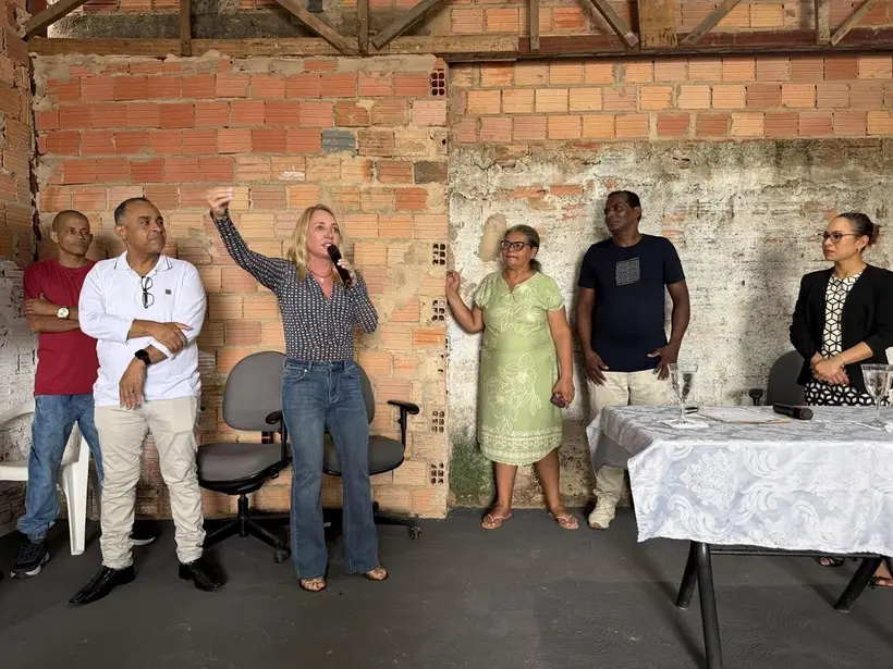 Deputada Ieda Chaves destina emenda para veículo da Associação Vaso de Alabastro