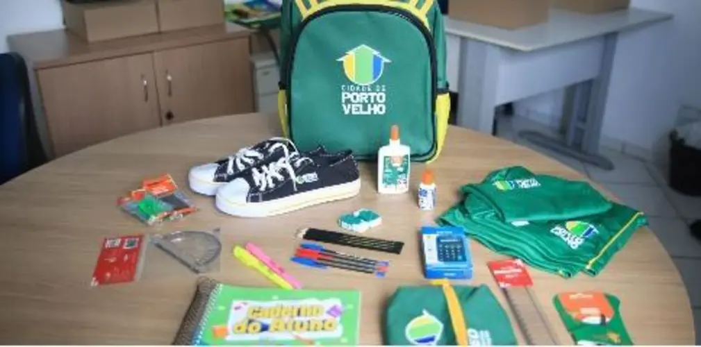 Prefeitura de Porto Velho inicia entrega de uniformes e kits escolares em fevereiro