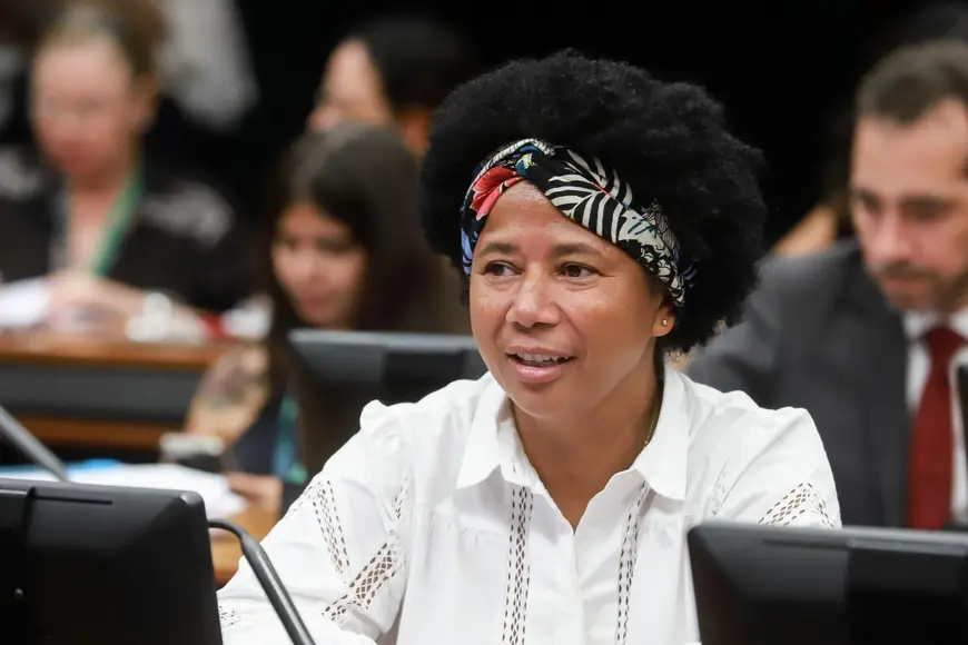 Curso de manicure e pedicure gratuito é oferecido em Ariquemes