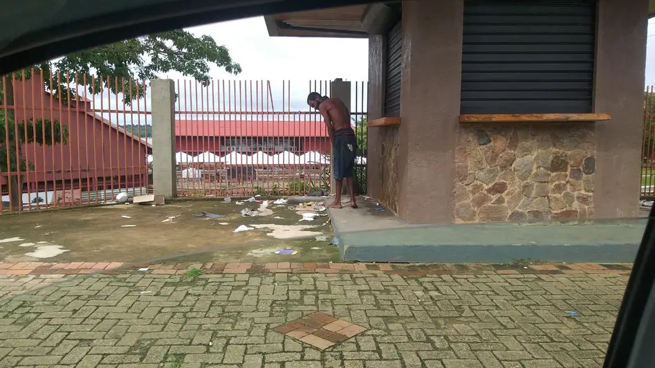 Problemas de zeladoria e insegurança afetam quiosques em Porto Velho