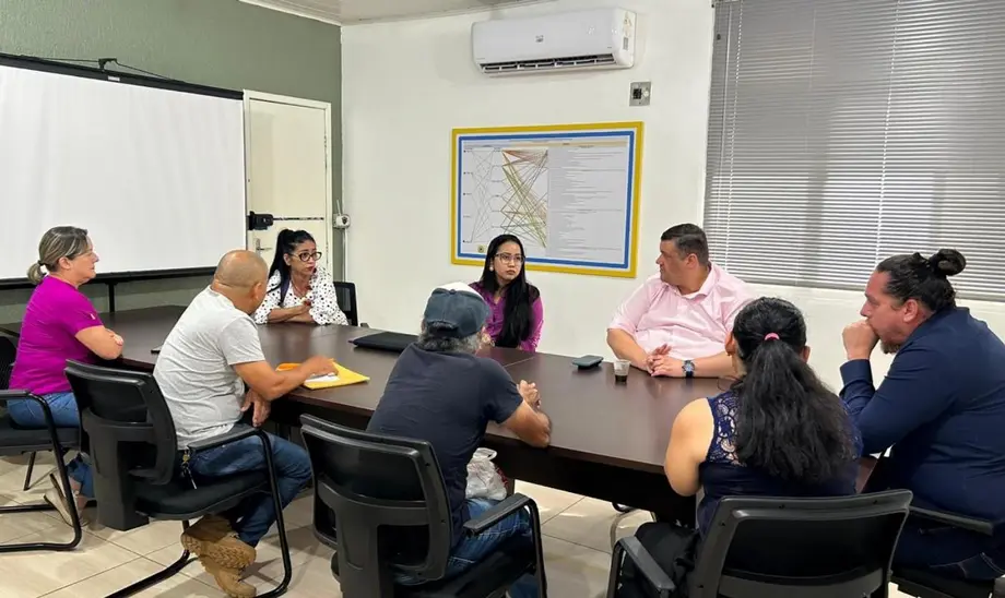 Vereador Thiago Tezzari se reúne com secretário para melhorias no Mercado Central