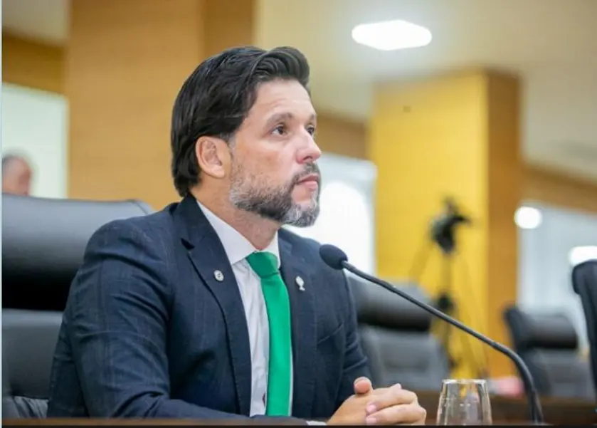 Deputado solicita informações sobre fila de espera para radiografia em Rondônia