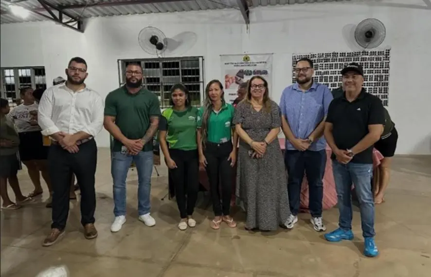 Vereadora Ellis Regina escuta demandas de moradores do Residencial Cristal da Calama