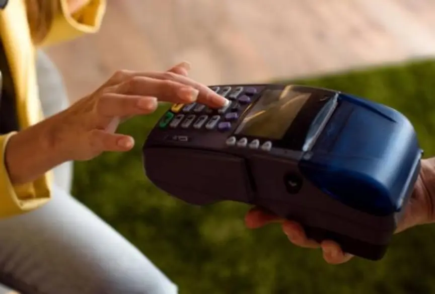 Tecnologia smart transforma atendimento ao cliente no comércio presencial