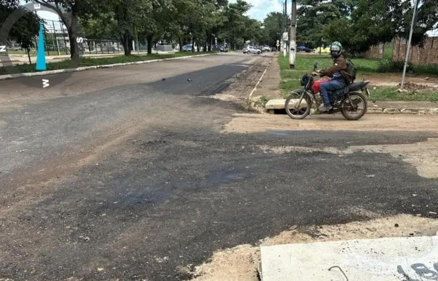 Prefeitura de Porto Velho resolve vazamento de esgoto na Avenida Imigrantes