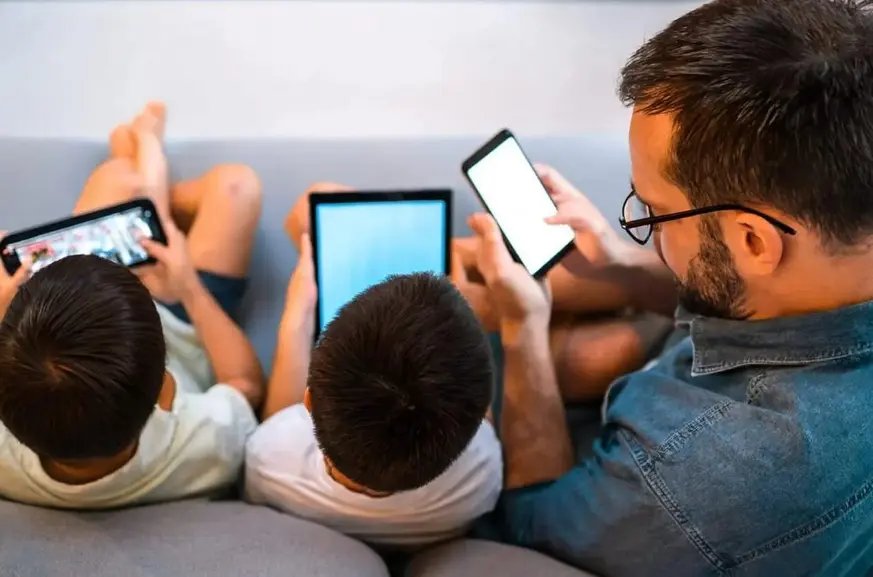 Governo de Rondônia alerta sobre riscos do uso excessivo de telas na saúde