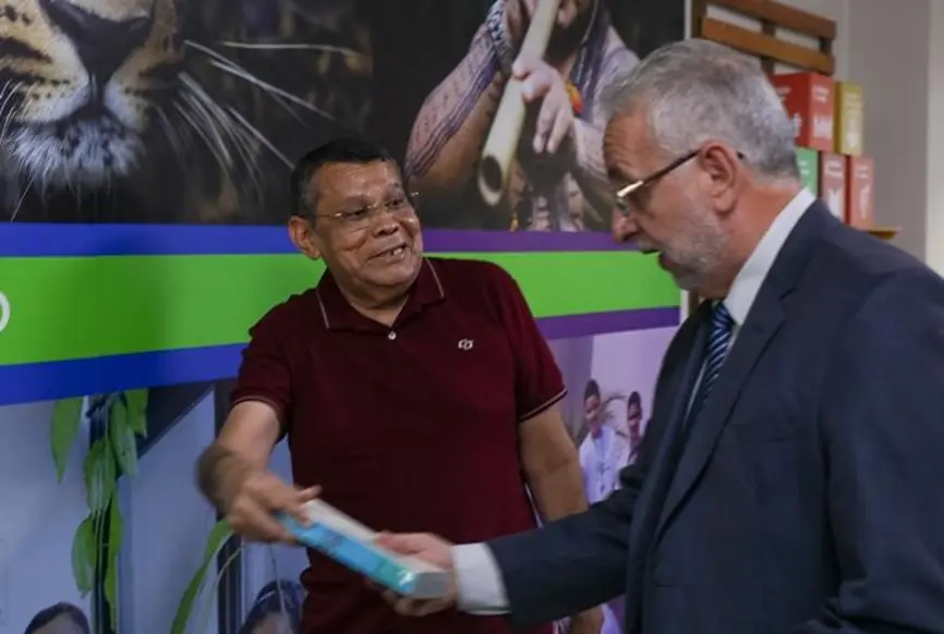 Doação de mais de quinhentas obras literárias ajuda na remição de pena em Rondônia