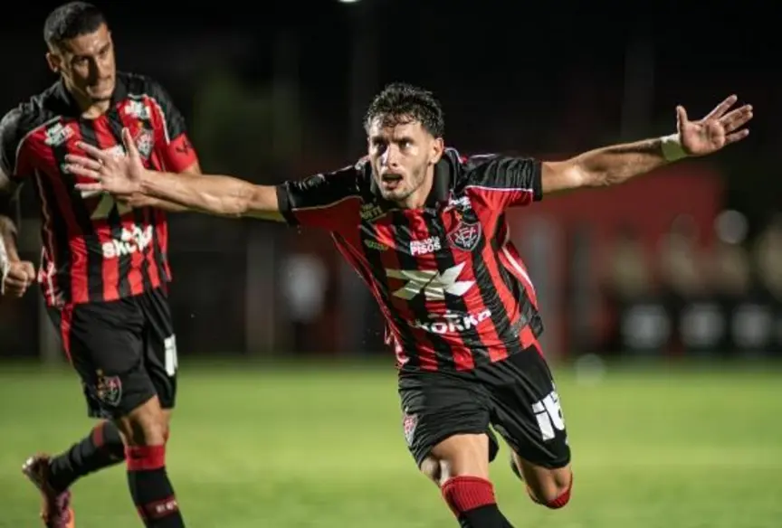 Vitória vence o Bahia de Feira e mantém 2º lugar no Campeonato Baiano