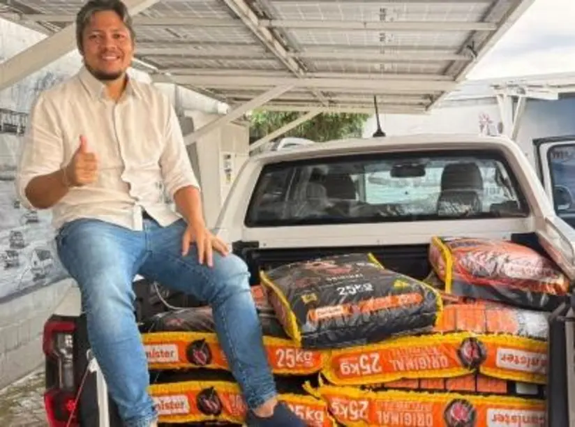 Zé Paroca distribui 2000 quilos de ração para animais em Porto Velho