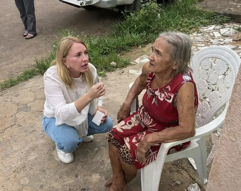 Ieda Chaves resgata idosa e animais em Aponiã Porto Velho