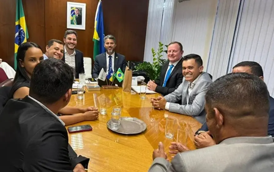 Prefeito de Chupinguaia garante 7 milhões para saude e obras