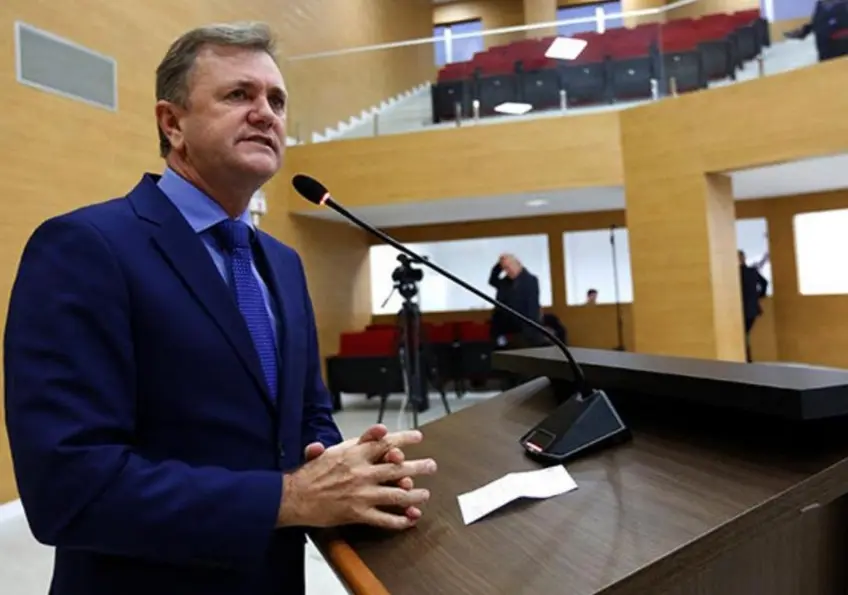 Itapuã do Oeste recebe 132 mil de emenda para veículo da Semcelt