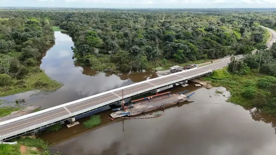 Ponte no Rio Autaz Mirim restabelece ligação Manaus Porto Velho