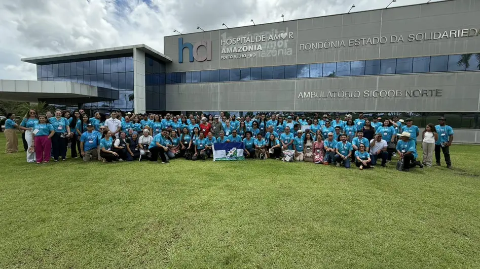 Sílvia Cristina recebe certificado Prata do Hospital de Amor em Porto Velho