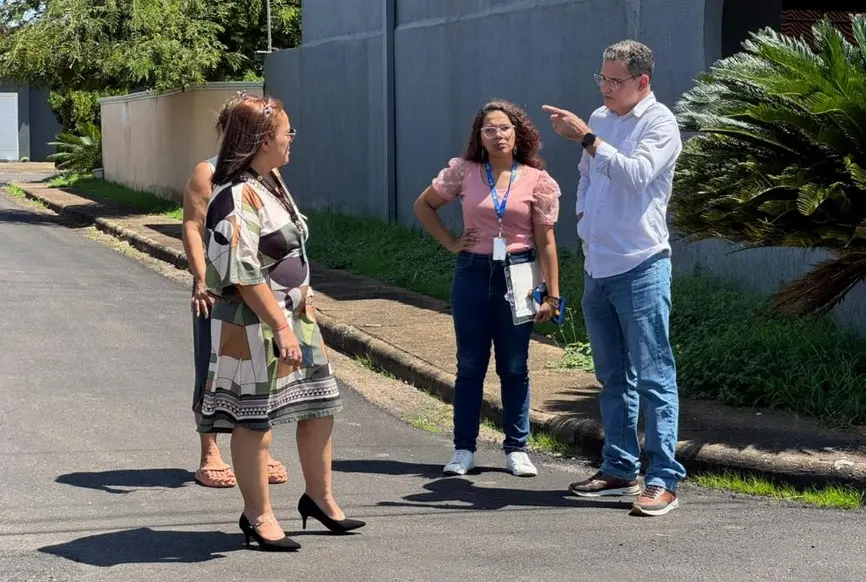 Iremar Torres inicia sinalização no Residencial Vitória Régia