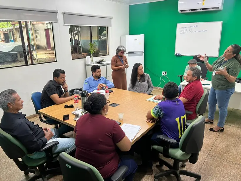 Dr Gilber articula solucao para escoamento da agricultura familiar