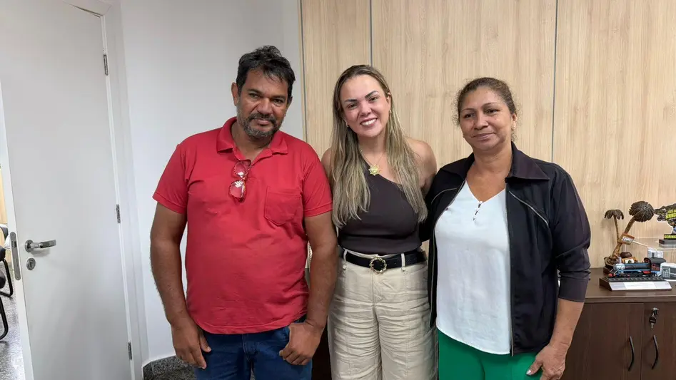 Cláudia de Jesus destina 300 mil reais para trator em Porto Velho