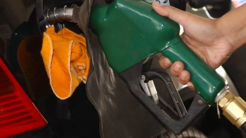 Governo edita MP para subsidiar gasolina em 89 centavos por litro