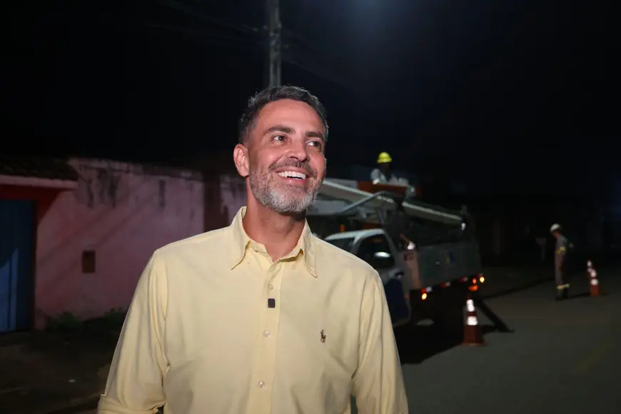 Prefeito Léo Moraes amplia iluminação e revitaliza Baixo Madeira