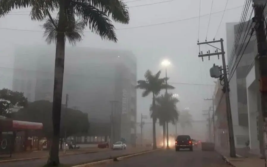 Frente fria muda tempo em Rondônia na sexta 15 com chuvas e frio