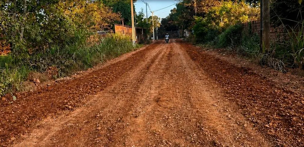 Vereador Gedeão leva terraplanagem a Porto Cristo e São Francisco