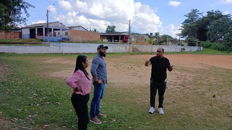Vereador Wanoel Martins pede iluminação para campo do Bairro Triângulo