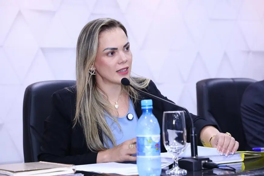 Cláudia de Jesus garante 250 mil para cirurgias em Jorge Teixeira