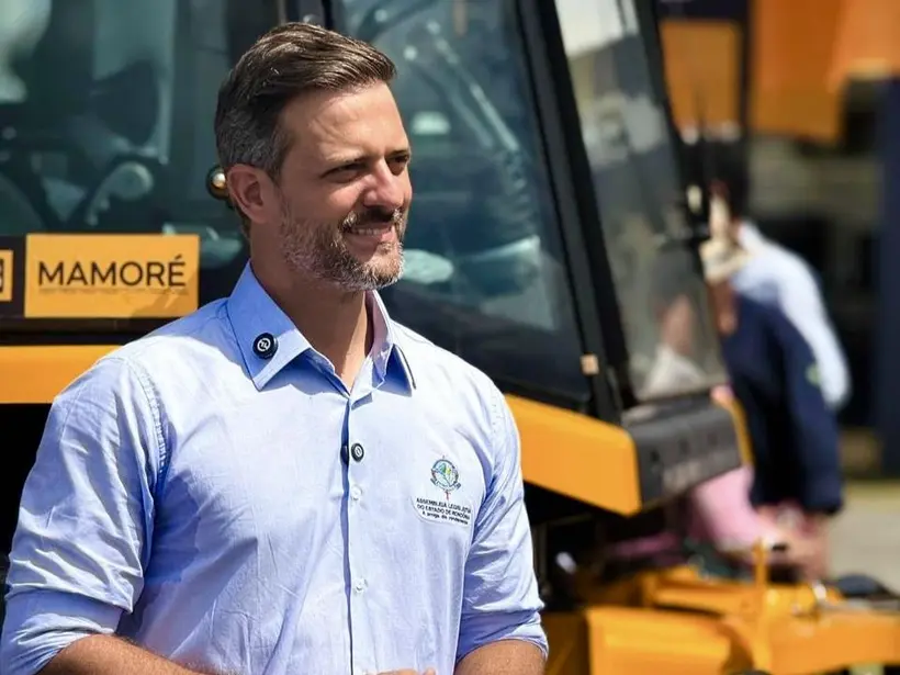 Delegado Lucas destina 1200000 para maquinario rural em Buritis