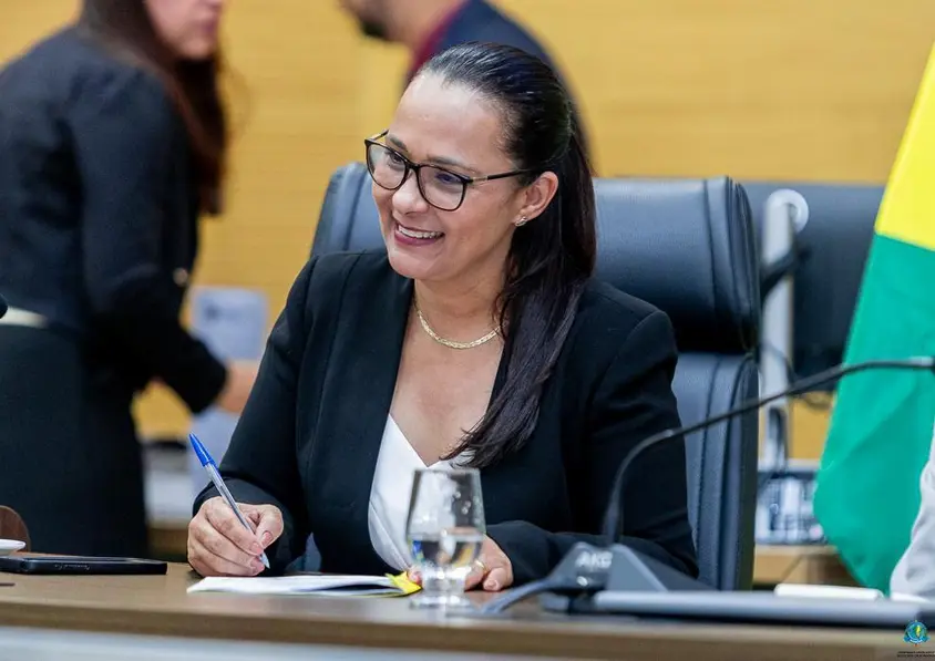 Rosangela Donadon libera 64970 reais para futebol em Jaci Parana