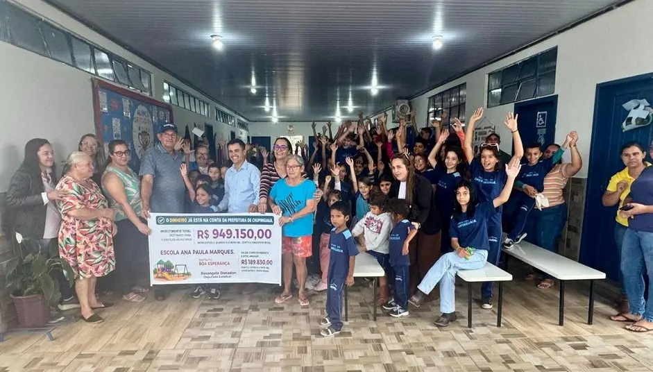 Rosangela Donadon libera 189830 para playground na Escola Ana Paula Marques
